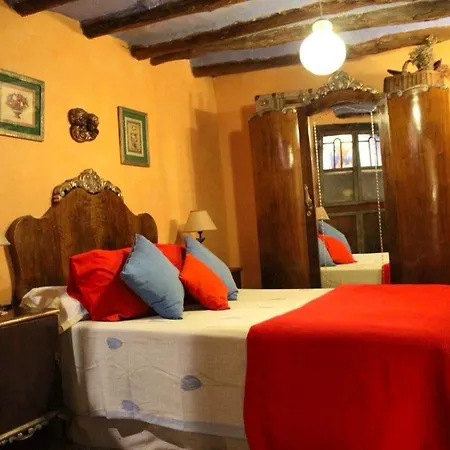 Casa de Férias Welcoming House In With Fireplace Santa Cruz de Moncayo